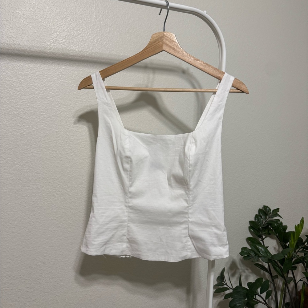 Banana Republic White Sleeveless Blouse